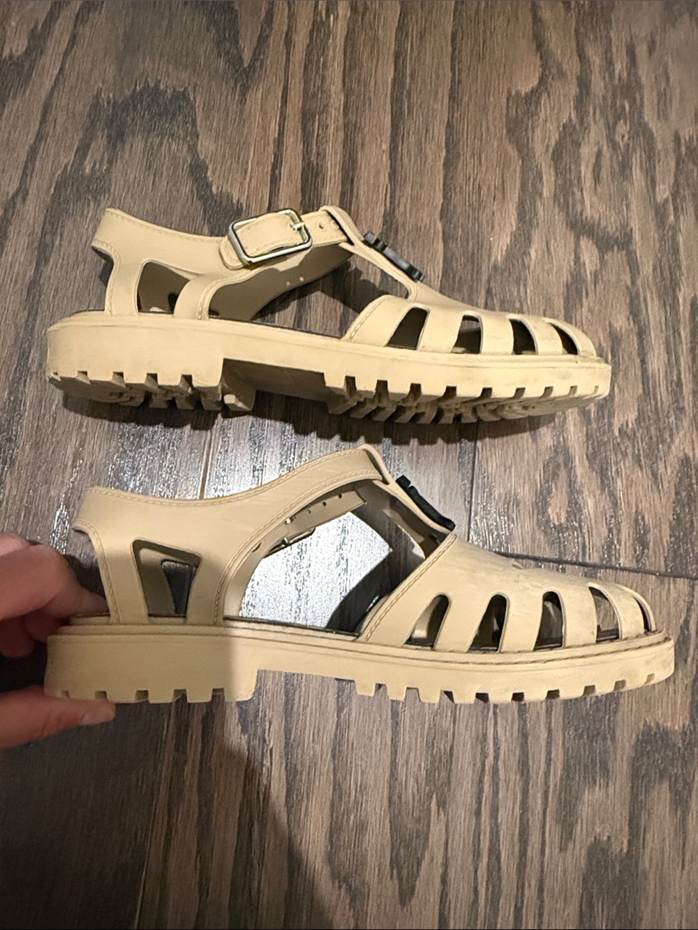 Burberry Beige Kids jelly Sandals with TB Logo - Picture 3 of 8